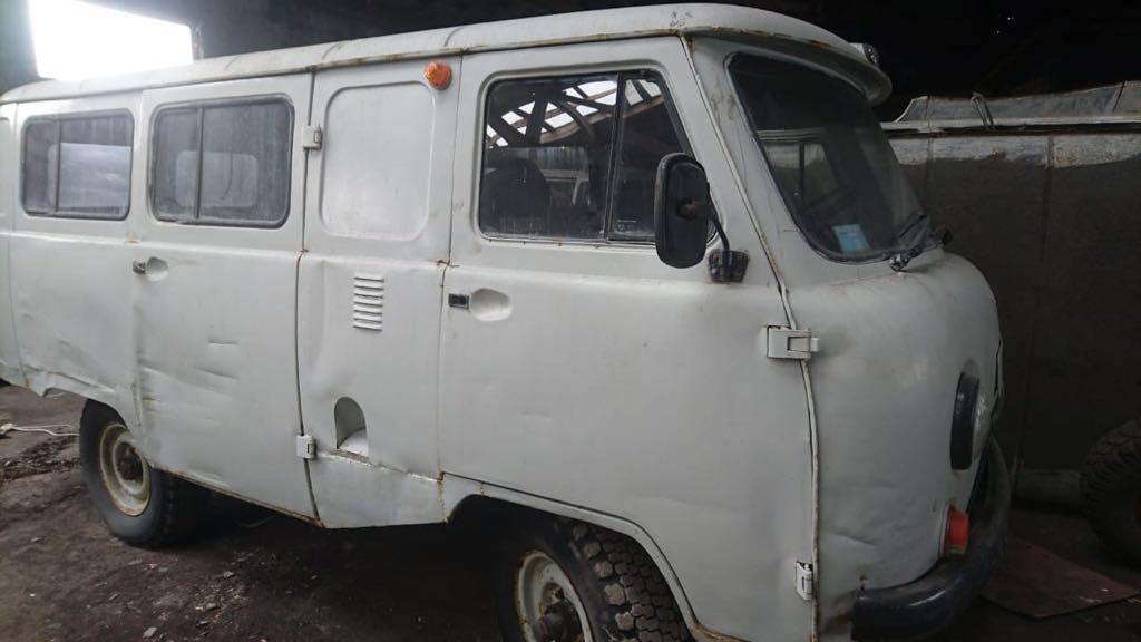 Автомобиль УАЗ-3962 санитарный, легковой, бензиновый, 2001 года выпуска